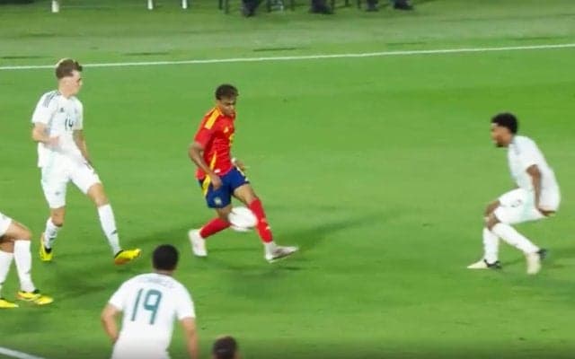 「16歳にして世界トップクラスだ」スペインの神童ヤマルが圧巻アシスト！ 鋭利なカットイン→ドンピシャクロスの一部始終「バケモノやろ」「脱帽です」