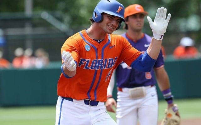 “大谷翔平2世”の止まらぬ猛打「スーパーマン」　快挙目前…リアル二刀流で衝撃弾