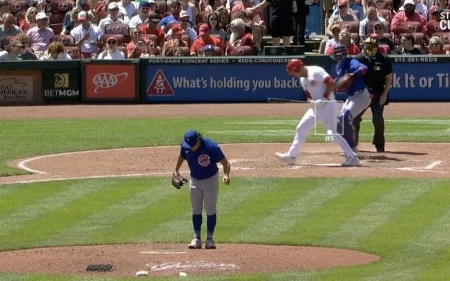 あの動きはなんだ？ カブス・今永昇太に一体、何が起こった…！？ 三振を奪った直後に見せた“謎のリアクション”が話題に　ファン注目「これは新しい」「何してるの？」