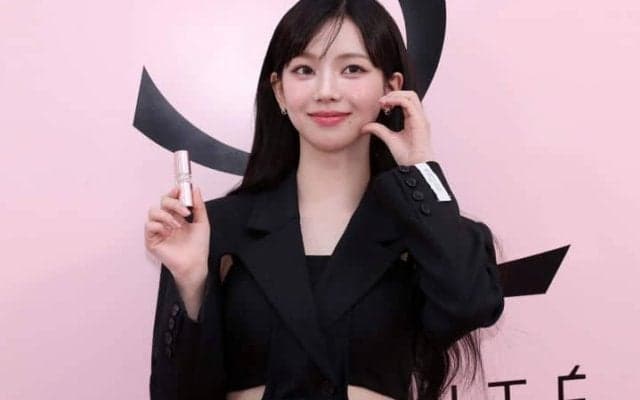 「野球場とは思えない」韓国のヘソ出しアイドルの始球式に思わぬ余波 地元紙は“異様な空気”に違和感「本人も戸惑う予想外の事態」