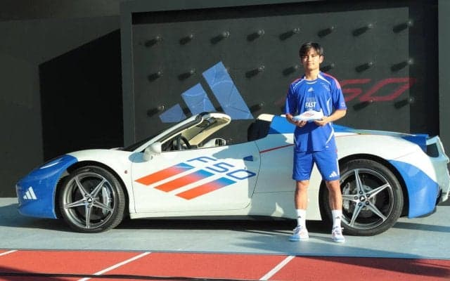 久保建英が“スーパーカー”で登場！ アディダス新スパイク「F50」で進化した姿を「僕の100%のスピードが出せる」