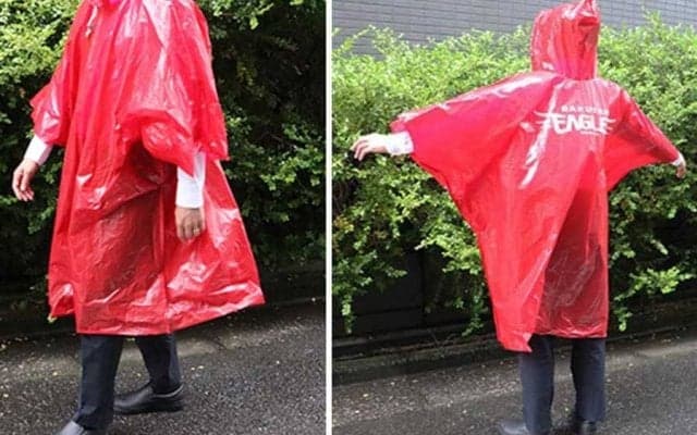 雨の日観戦が楽しくなる　種類豊富な楽天レインポンチョ…人気ブランドとのコラボも