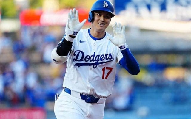 大谷翔平、2試合連発の17号　リーグトップに1本差、得意の6月で打棒復活…本拠地騒然