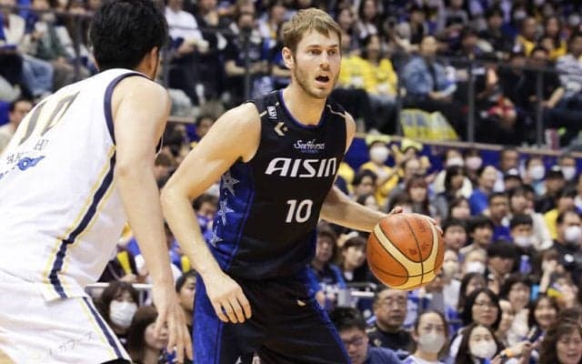 シーホース三河が“元NBA”ジェイク・レイマンと契約継続…在籍1季目は平均15.3得点