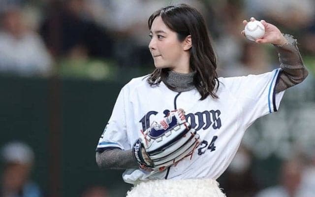 ベルーナドームに降臨した＂勝利の女神＂に話題沸騰　「ガチファン過ぎて泣ける」「まさにやる獅かない！」