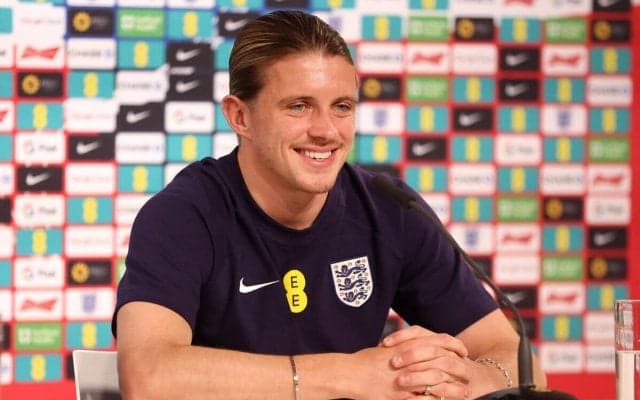 「イングランド代表に集中」チェルシーMFギャラガーが移籍の噂に言及、自身を引き上げたポチェッティーノ前監督には「本当に感謝している」