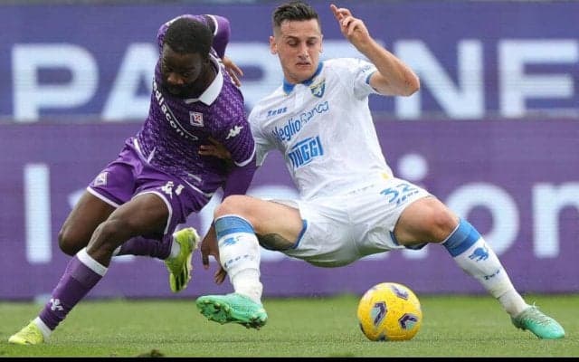 パルマ、フロジノーネ退団の左SBヴァレリを獲得！