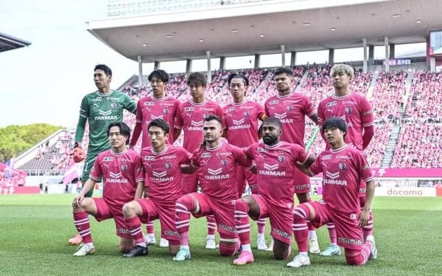 「超ハイセンスなデザイン！」C大阪が発表した「人気芸人×ブラジル人選手コラボグッズ」が「めっちゃ可愛い」と大反響！ あの人気ギャグをイラスト化し、「センス良すぎる」の声