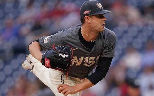 同僚突き飛ばし怒り爆発「なんてこった」　一時騒然…突如勃発した喧嘩騒ぎの衝撃