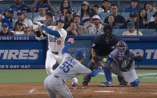 一体、何が起こった…！？ 大谷翔平、爆音ライナーで“異変”が起きた…！？ 相手ピッチャーが思わずビビった瞬間 「そりゃ怖いだろｗ」「自分に飛んでくる感じ？」