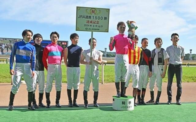 戸崎圭太騎手がJRA通算1500勝達成！