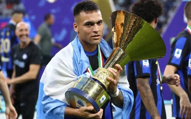 「事実上完了」インテル会長がエースFWラウタロとの契約延長を明かす「後はサインもらうだけ」