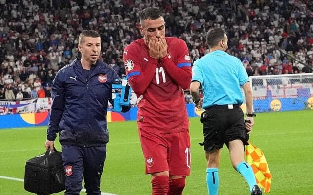 「ヒザの外側に痛みが」ストイコビッチ監督がイングランド戦で途中交代したコスティッチの負傷に言及「明日になれば分かる」