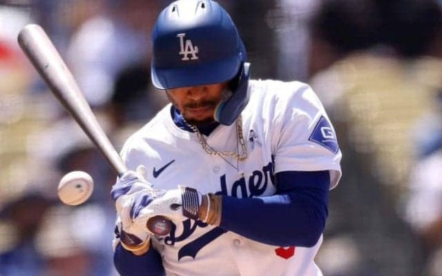 ドジャース激震のベッツ骨折 不可抗力で起きた緊急事態に米メディアも嘆き「気分が悪くなる一方。本当に最悪の週末だ」