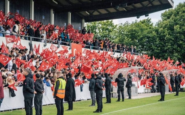 ドイツ国内最大の外国籍コミュニティ…ユーロ2024でトルコ系移民6万人が祖国代表の試合ごとに大挙へ