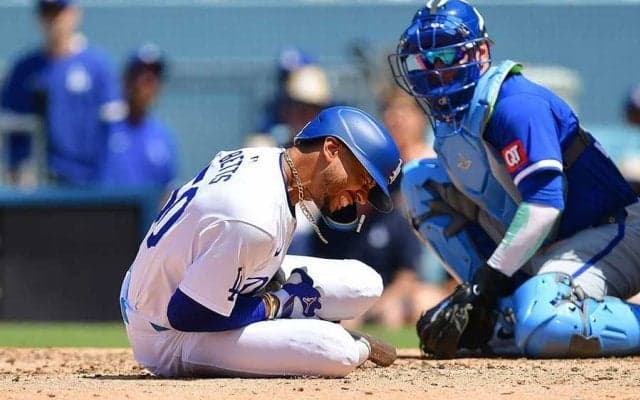 大谷翔平の姿が「やるせなくなる」…相棒の骨折で蘇る“悪夢”　ファン重ねる心情