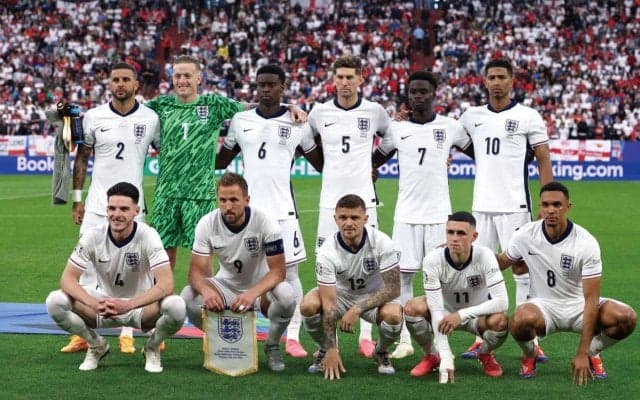 イングランド代表は「最も才能豊かなチームだが、十分に訓練されていない」 指揮官大国の解説陣がサウスゲイト監督に苦言