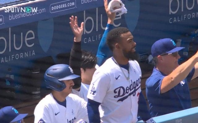 フリーマンもすごい！大谷翔平、自分の2連発以上に仲間の一発で大はしゃぎのほっこり場面