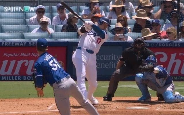 大谷翔平“飛びすぎた”18号 相手外野手が絶望リアクション あっさり追走断念