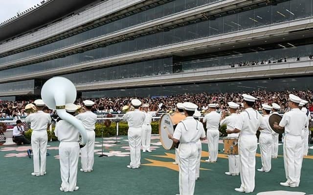 “宝塚記念ファンファーレ”の作曲者直撃 25年に渡り愛される20秒への思いとは