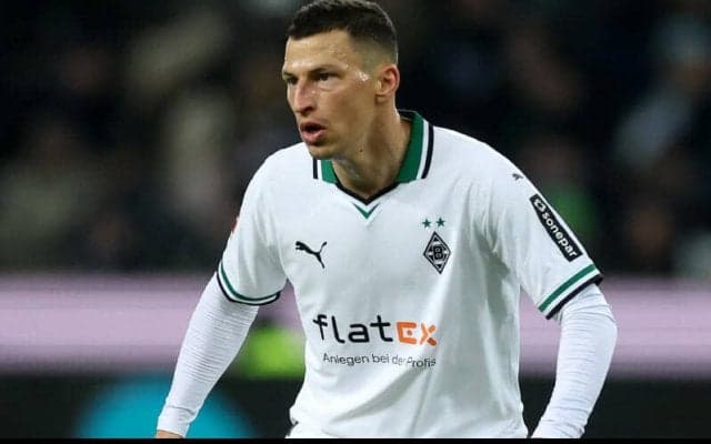 リンパ腫克服のオーストリア代表DFライナー、板倉滉所属のボルシアMGと新たに2年契約！