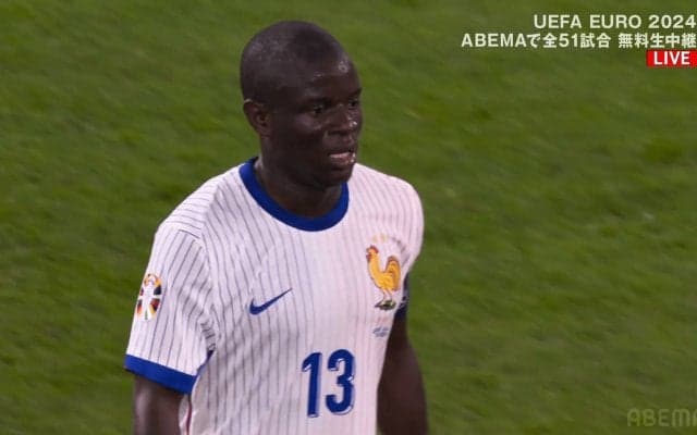 画面外からいきなり登場！“爆速すぎる鬼インターセプト”に驚愕…カンテが「忘れられた選手」から「世界最高の守備的MF」に華麗なる復活を果たした瞬間