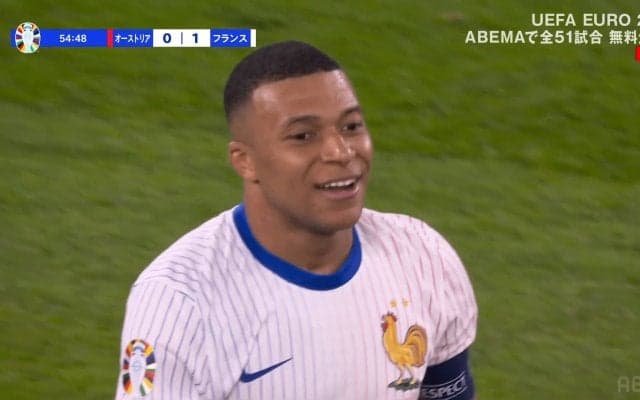 「速すぎだろw」エンバペが“圧倒的すぎる爆速スプリント”を炸裂！ まさかのシュートミスに本人唖然もファン称賛の一部始終「フィニッシュにいったのが凄い」