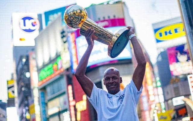 渋谷にNBAレジェンド上陸…レイ・アレンが河村勇輝や少年少女に伝えた“大事なこと”