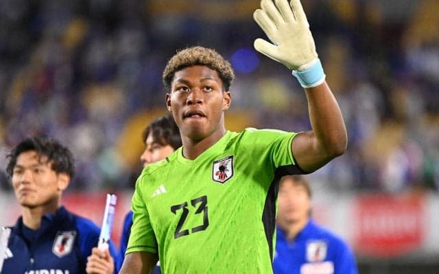 後任候補はやはり鈴木彩艶か？　正守護神に移籍の噂浮上のジェノアが狙いを定める