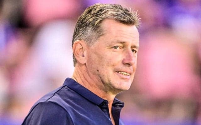 【川村・野津田が移籍したJ1広島が優勝争いで直面するもの(1)】「1人2人欠けると全体的な強さを失う」とスキッベ監督も苦言。戦力流出の広島はいかにしてチームを立て直すのか