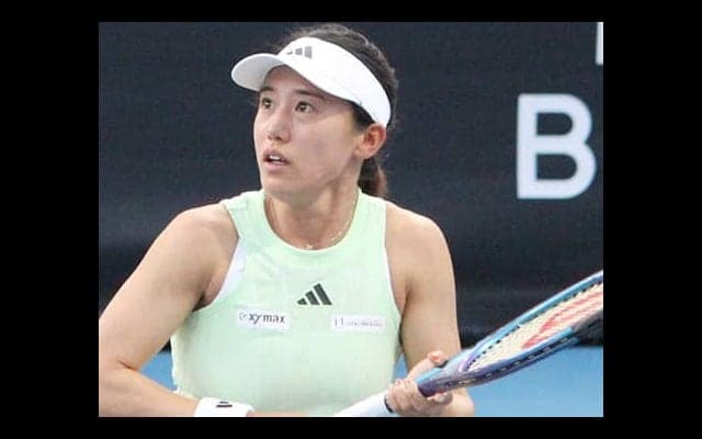 加藤未唯ペア 相手棄権で4強