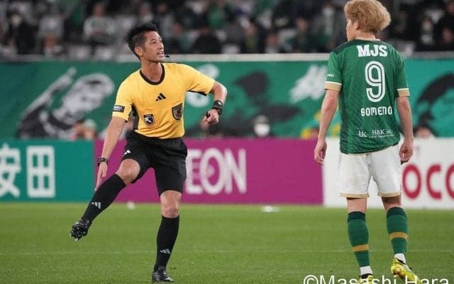 鳥栖GK朴一圭の｢黄色シャツ｣、磐田テクニカルエリアも｢混乱」(3)【Jリーグに｢改善してほしい｣色ルール違反】(3)