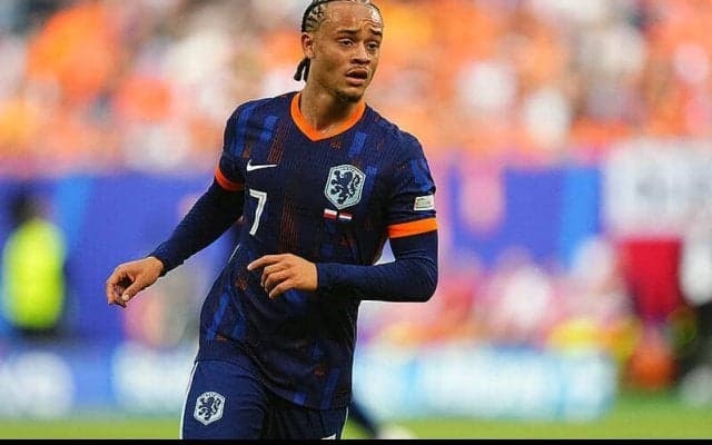 バイエルンが狙うシャビ・シモンズの獲得コストは1億ユーロ程度か…