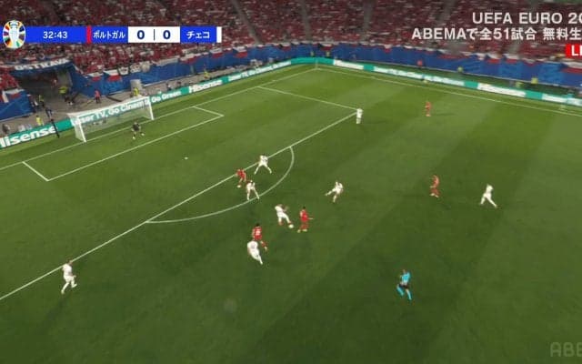 スタジアム騒然！ C・ロナウドが“オシャレすぎるヒールパス”で魅せた！「絶妙だ」「うますぎるw」「どうやって出したの？」ファン歓喜の一部始終