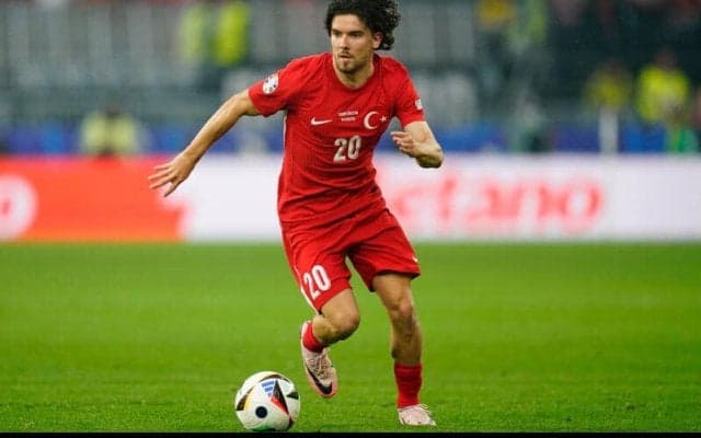 ドルトムントが新たな左SB候補としてフェネルバフチェDFに目を移す…すでに選手側と交渉か