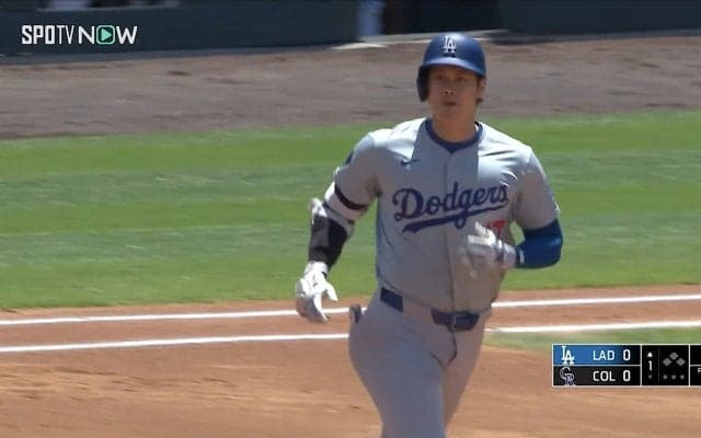 ワオ、入ったの！？大谷翔平が先頭打者アーチで見せた“僅かな”口の動き　打球の行方に固唾を飲む“一瞬の”出来事