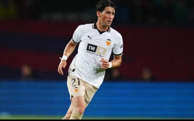 バレンシアが生え抜き左SBヘスス・バスケスと契約延長…今季の公式戦出場は最多23試合