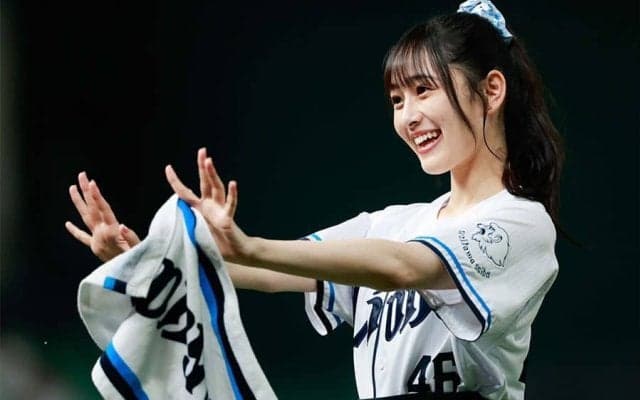 舞い降りた美女に騒然「美白すぎる」　女優にチア…話題呼んだ“もう1つの交流戦”