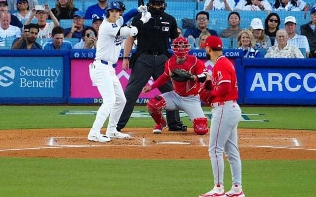 大谷翔平は今や“敵”…エ軍実況が判定に絶叫　四球に不満あらわ「ストライク3でした！」