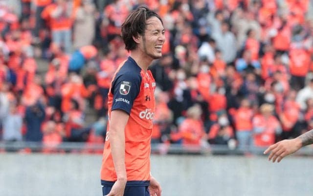 大宮が物議醸すPKで後半ATに追いつかれるも、杉本健勇が劇的決勝ゴール！ 戸田和幸監督電撃解任の相模原は2点差跳ね返し後半ATに逆転勝利【明治安田J3第18節】