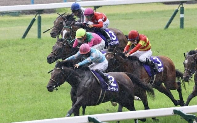 【宝塚記念】ブローザホーンがG1初制覇…ドウデュースは敗れる