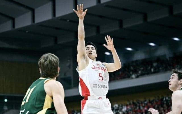 男子日本代表が豪州との第2戦で引き分けに…4Q終盤に河村勇輝が怒涛の連続得点で連敗回避