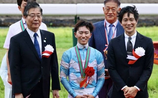 【宝塚記念】佐々木蔵之介がプレゼンターとして登壇