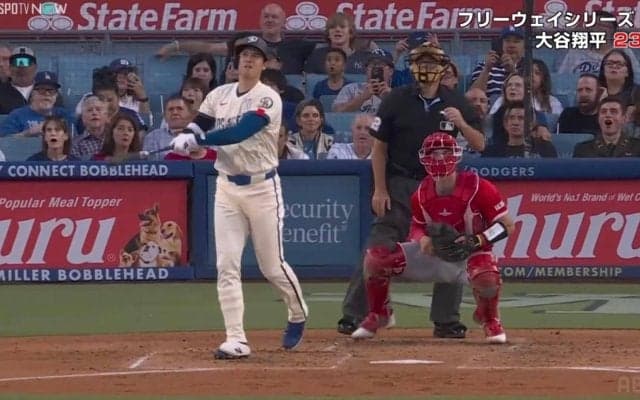 アンビリーバブル！ 大谷翔平の爆音アーチにバックネット裏ファン“口あんぐり” ファンも驚愕「やばすぎぃ！」「ライフルみたいな音」