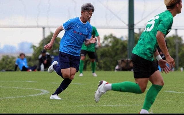 三浦知良が横浜FCの一員として古巣・東京VとのTMに出場！　「決めたかったね」と悔やむ見せ場もつくる