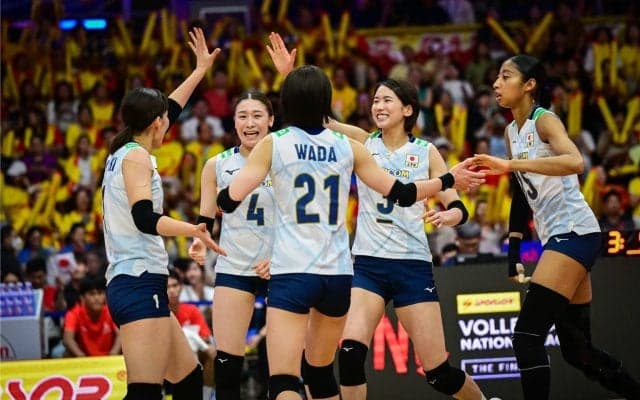 女子日本代表　イタリアに敗戦もVNL初の銀メダルを獲得