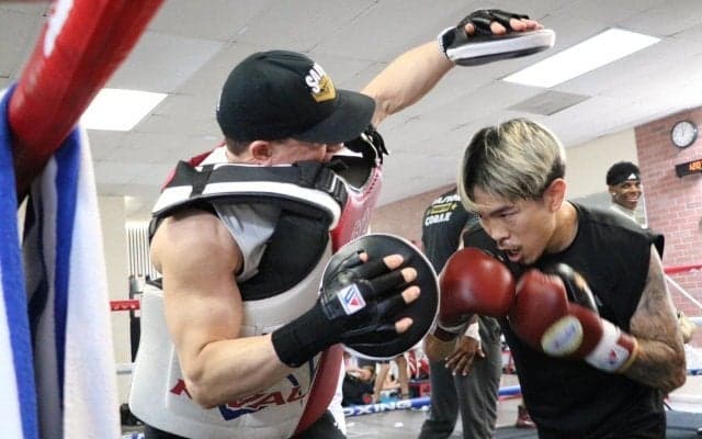 井岡一翔、2団体統一戦は“打ち合い必至”の熱戦を予告 「打ち勝たないといけないので自ずと手数の多い試合になる。見応えある試合に」