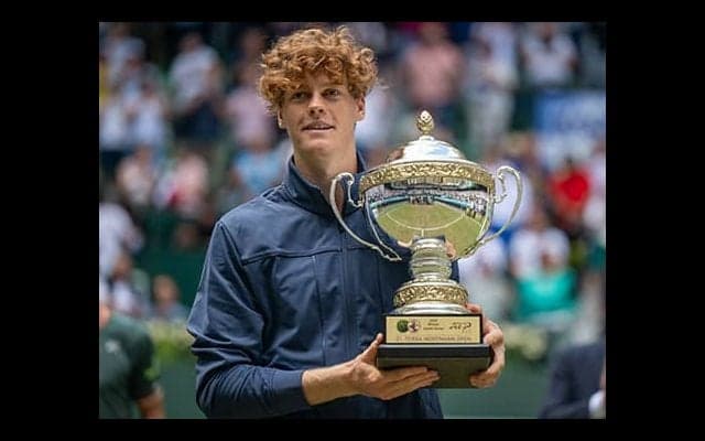 シナー 世界1位として初V、今季4勝目