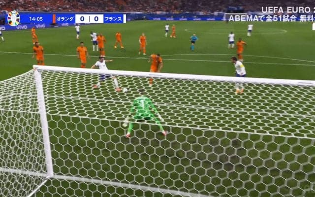 ファン悲鳴！「打てよー！」「エゴが足りない…」フランス代表が華麗な崩し→フィニッシュだけ選択ミスした一部始終「ラビオなんでパスした」「グリーズマンもビックリだろ」