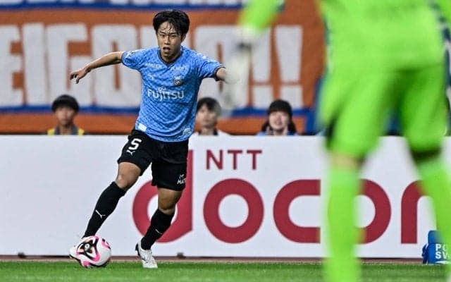 【J1川崎が新潟戦で見せた劇的同点弾の意味(3)】佐々木旭に聞いた自己評価はまさかの「5点」。その真意は……中継映像には映らない場所でボールを呼び込んだワケ